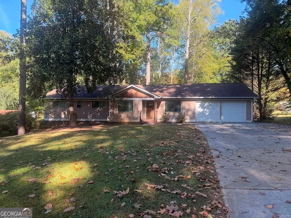 4547 Town Crier Rd SW #E/27, Lilburn, GA 30047
