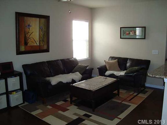 5th image of 7119 Brighton Park Dr
