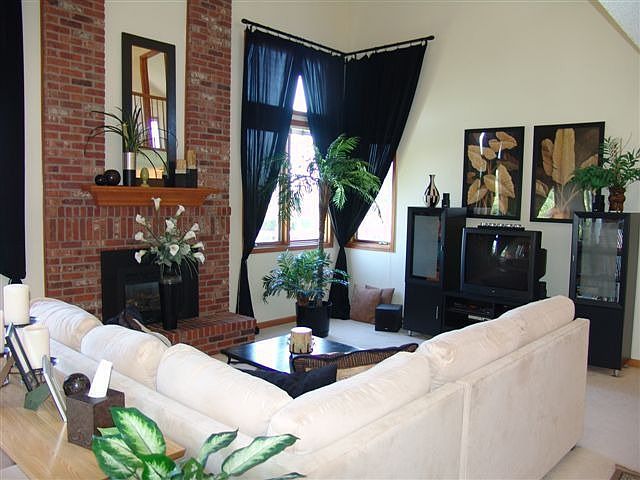 2nd image of 2371 Terraridge Dr