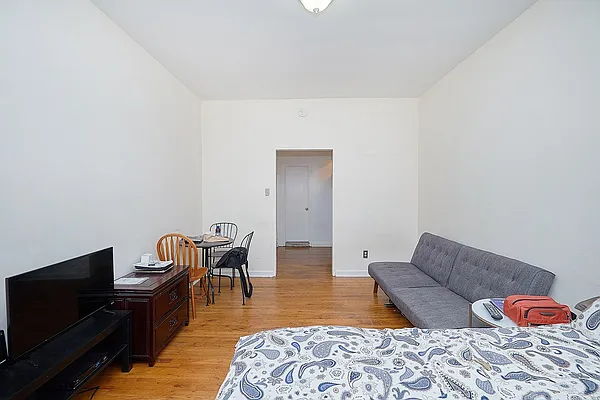 Rented by Keller Williams NYC | media 17
