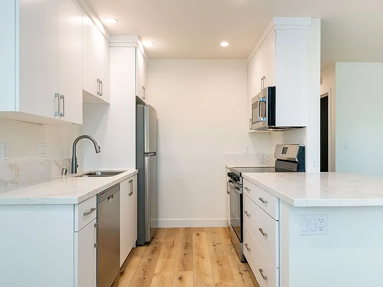 5252-5274 La Jolla Mesa Dr #5254 — Photo 9