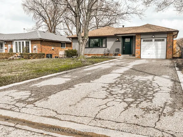 23 Dunster Cres, Brampton, ON L6T 3J8