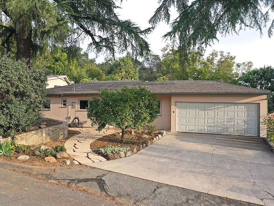 1st image of 554 Norumbega Dr