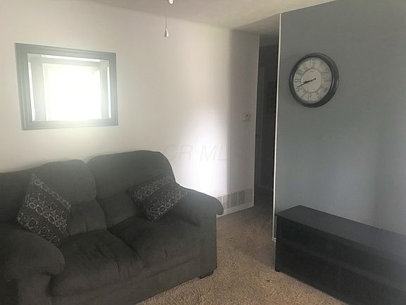 5th image of 630 N Shoshone Dr