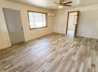 1104 E Main St, Paris, AR 72855