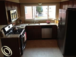 2nd image of 18150 Lincoln Dr