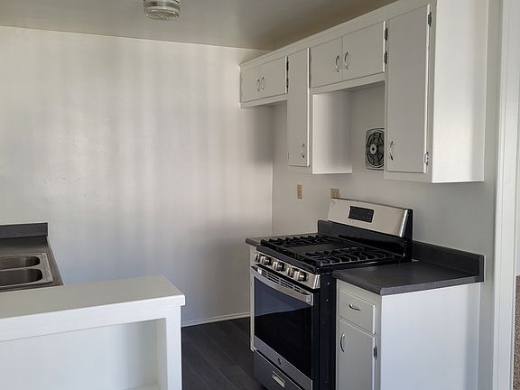 2nd image of 719 Wedgewood Ave #B