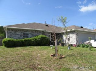301 W Blancas Dr, Copperas Cove, TX 76522