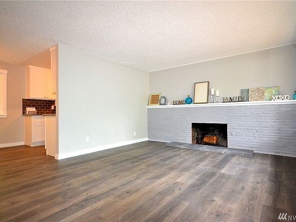 3rd image of 3515 105th St NW