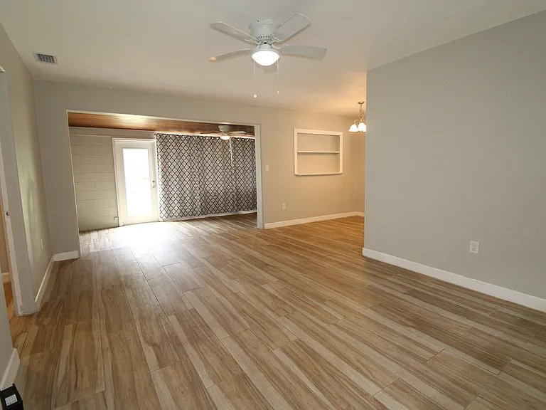 207 Lake View Dr — Photo 7