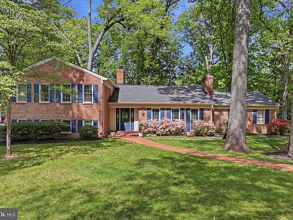 4th image of 2400 Beekay Ct
