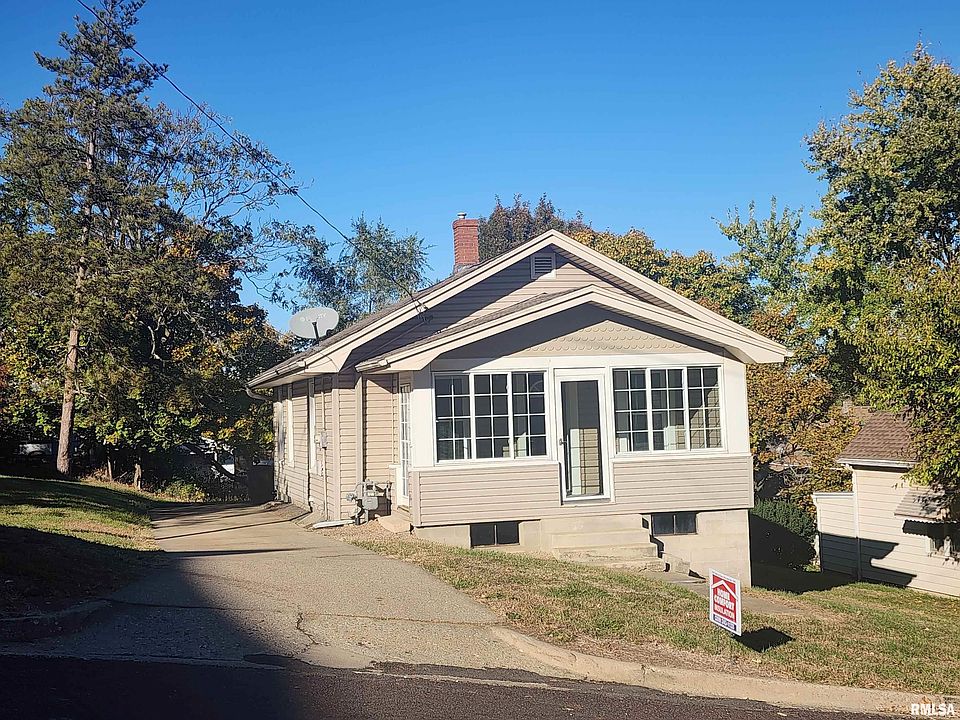 1st image of 107 Argentina Ave