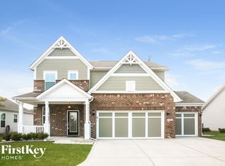 5755 White Pine Rd, Whitestown, IN 46075