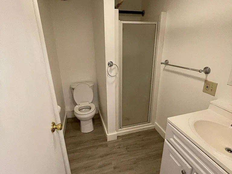 11 Grant St #10 — Photo 3