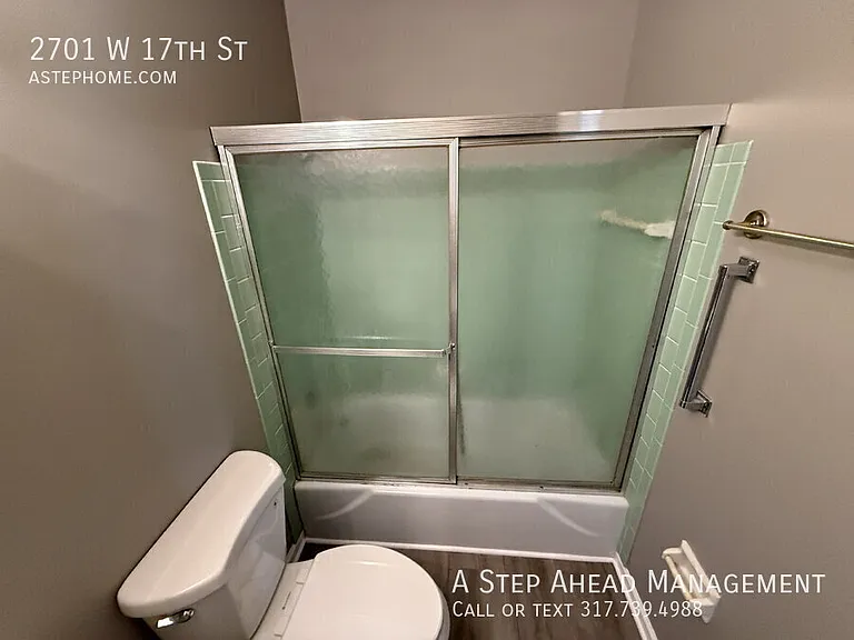 2701 W 17th St — Photo 13
