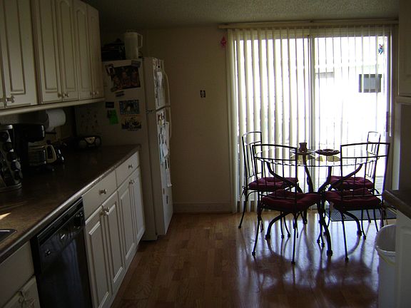 sliding glass door to back porch