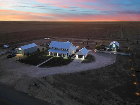3370 Drill Stem Rd, Levelland, TX 79336