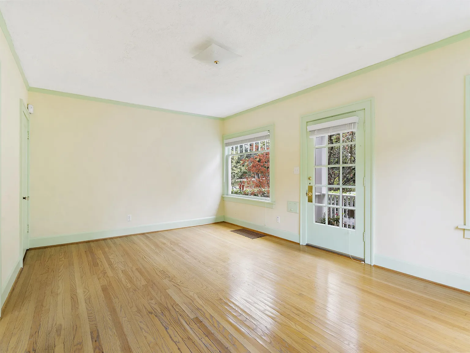 2567 Northwest Raleigh Street - 1 — Photo 3