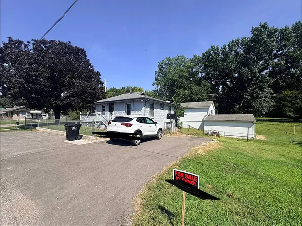 11609 E 16th St S, Independence, MO 64052