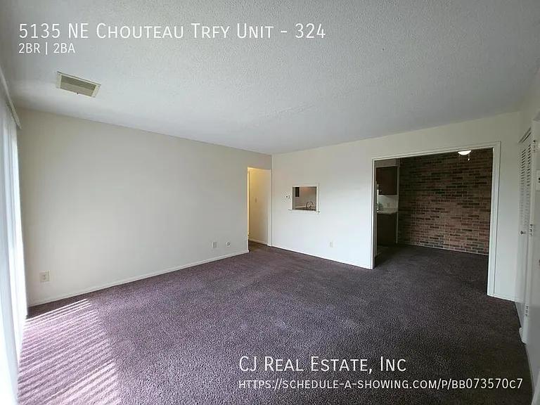 5135 NE Chouteau Trfy #324 — Photo 4