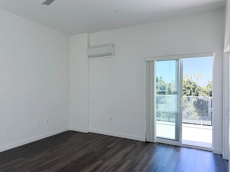 3778 Park Blvd #6 — Photo 18