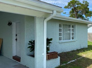 204 17th St NW APT A, Ruskin, FL 33570