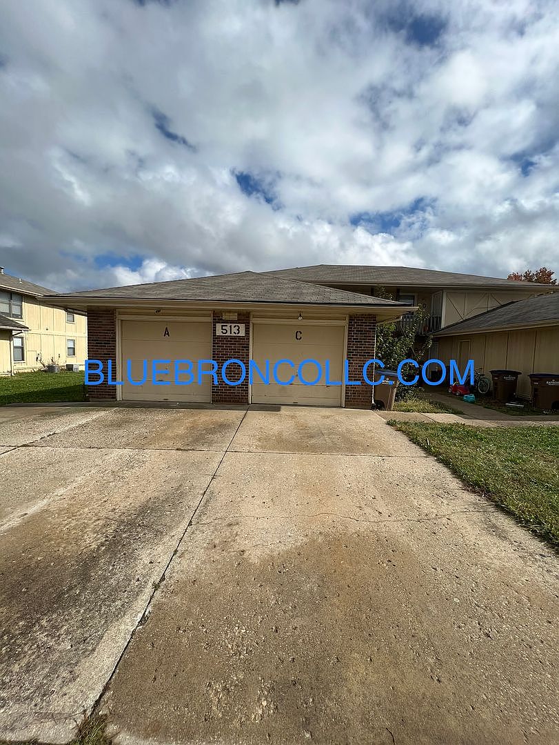 513 Sky Vue Dr APT A, Raymore, MO 64083 Zillow