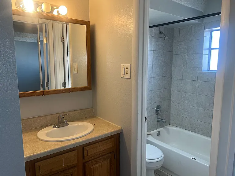 1180 Yosemite St #102 — Photo 6