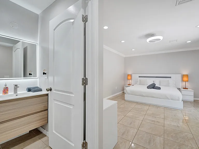 615 NE 13th Ave — Photo 34
