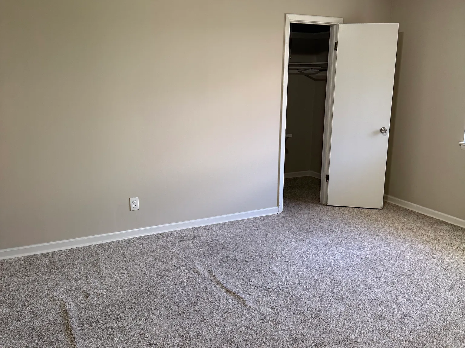 2 bed, 1000 sqft, $1,000 — Photo 4