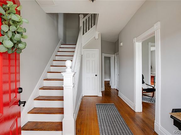 4th image of 516 Bancroft Ave