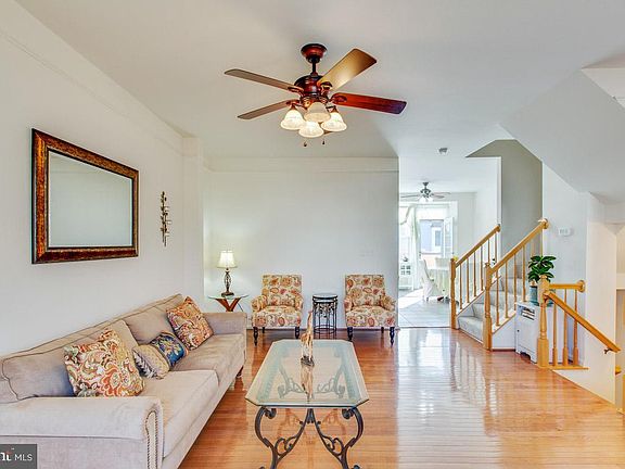 4th image of 3934 Hartlake St