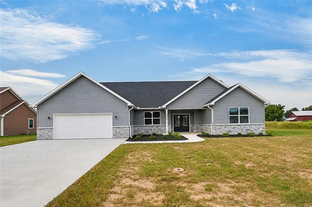 3 bed, 2661 sqft, $3,000 — Photo 1