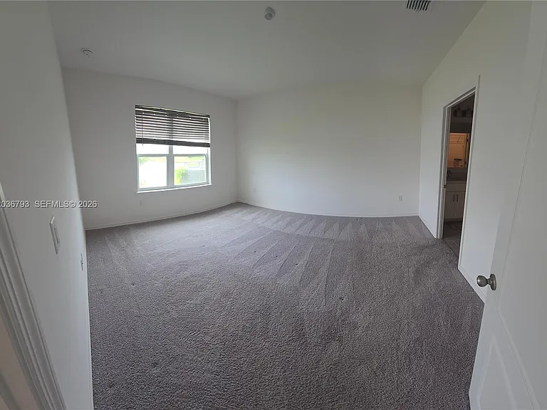 10500 SW Vasari Way — Photo 5