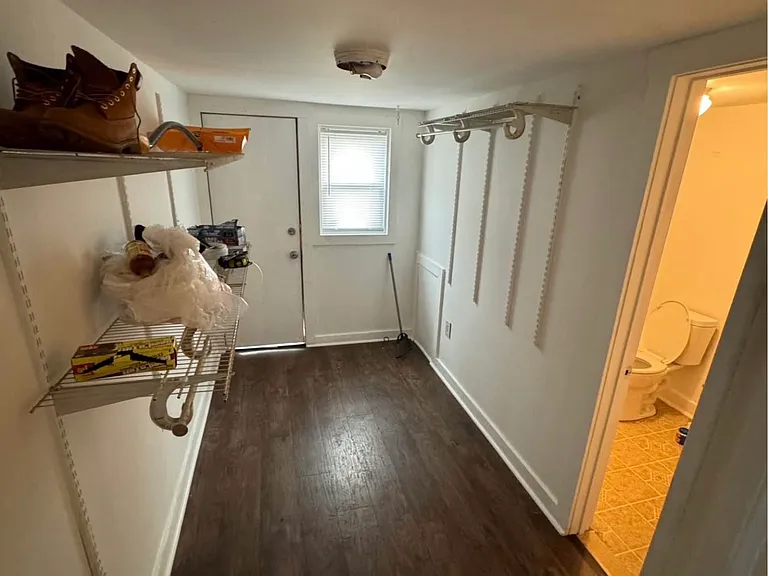 1640 Allengrove St #2 — Photo 8