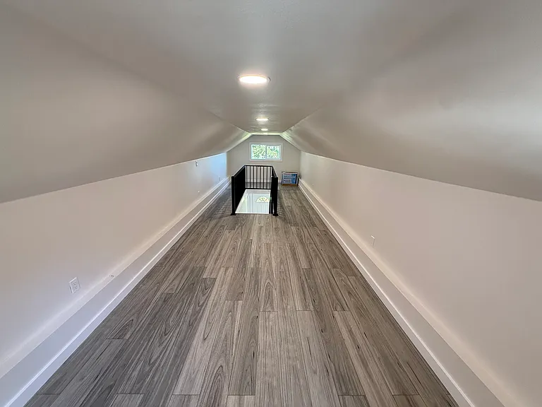 1816 E Fir St — Photo 15