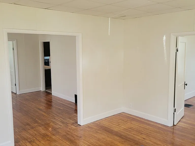 2323 Gaebler Ave — Photo 6