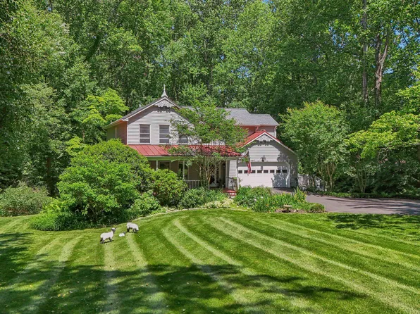 6813 Jeremiah Ct, Fairfax Station, VA 22039