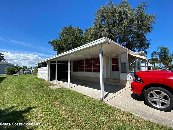 4th image of 703 Lark Dr