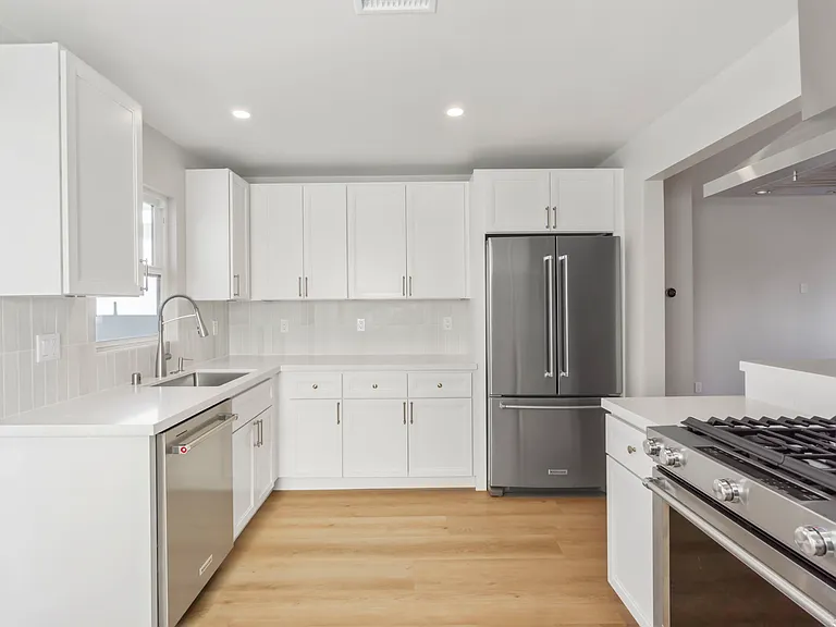 Plenty of storage and counter space