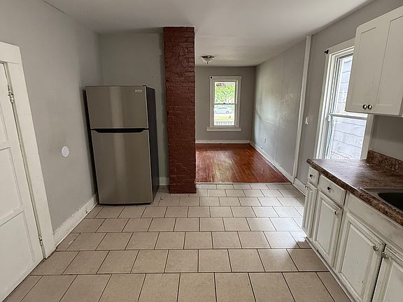 5th image of 666 Orchard St #1