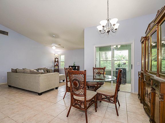 3rd image of 215 21st Avenue