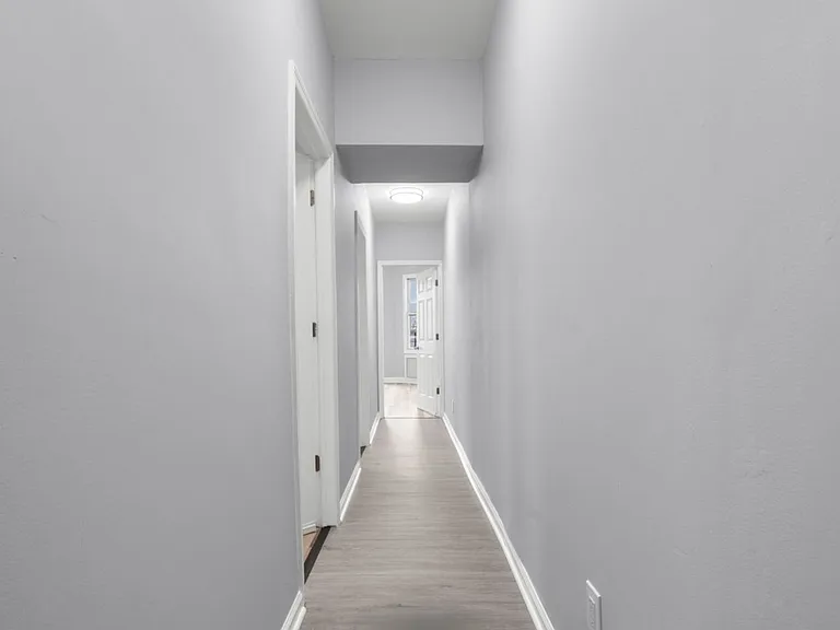 32 Van Cortlandt Park Ave — Photo 14