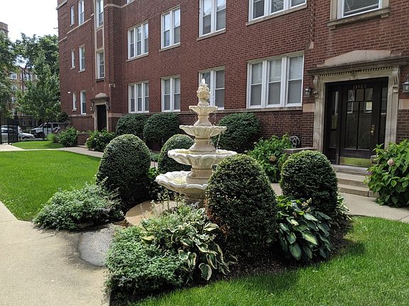 3rd image of 1344 W Estes Ave APT 1N