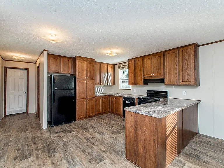 27849 Frindik Ln #8 — Photo 2