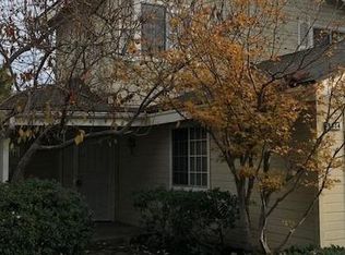 9944 N Canyon Creek Ln, Fresno, CA 93730