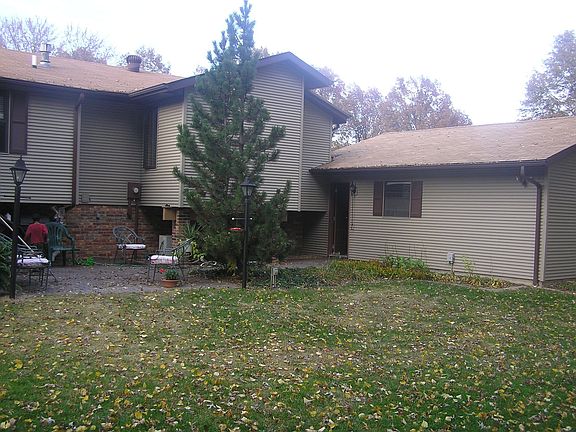 back: garage on right