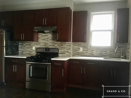 Rented by Grand & Co. | media 18