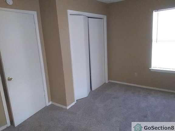 5th image of 2053 W Walnut St