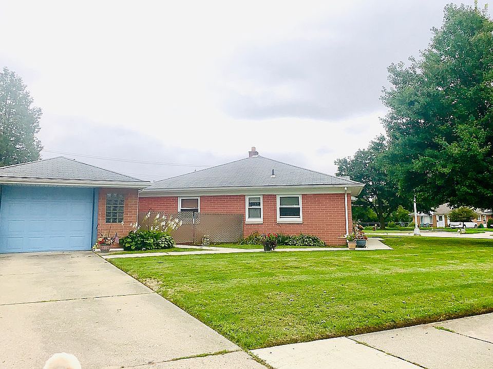 1st image of 11080 W Clements Cir